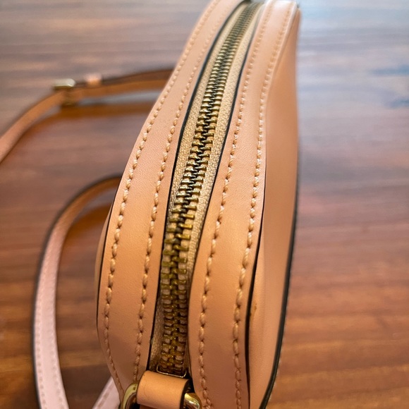 Kate Spade pink and gold crossbody - Picture 2 of 8